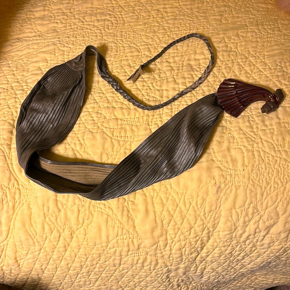Very Unusual Vintage Leather Belt